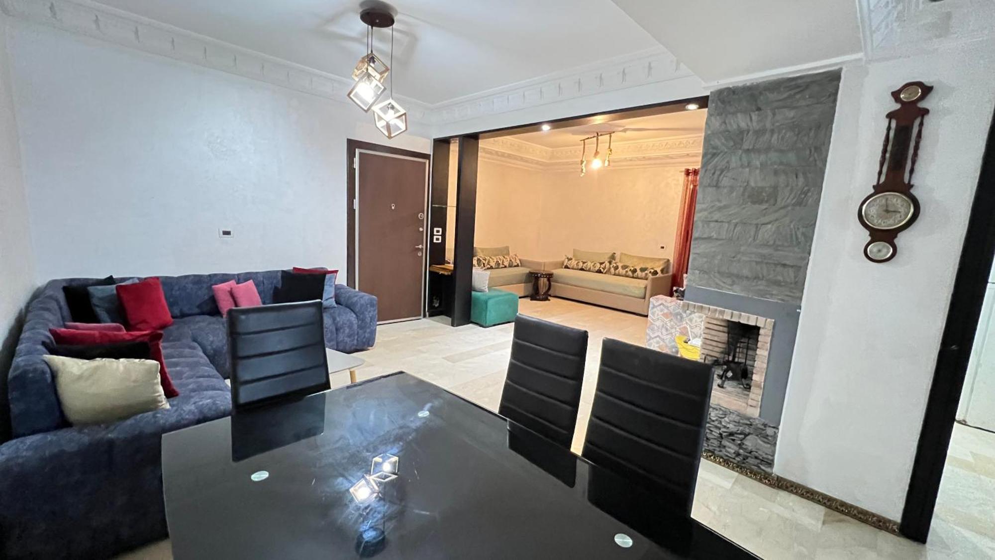 Seven Apartment *